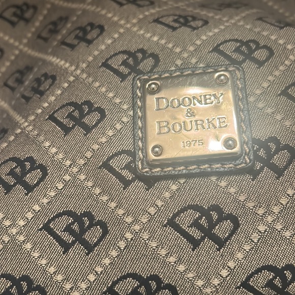 Signature monogram Dooney and Bourke - Picture 3 of 3